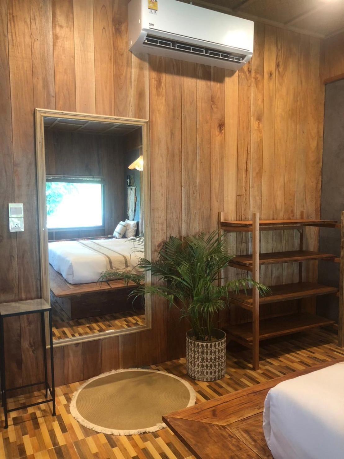 The Tropical Lodge Ko Mook